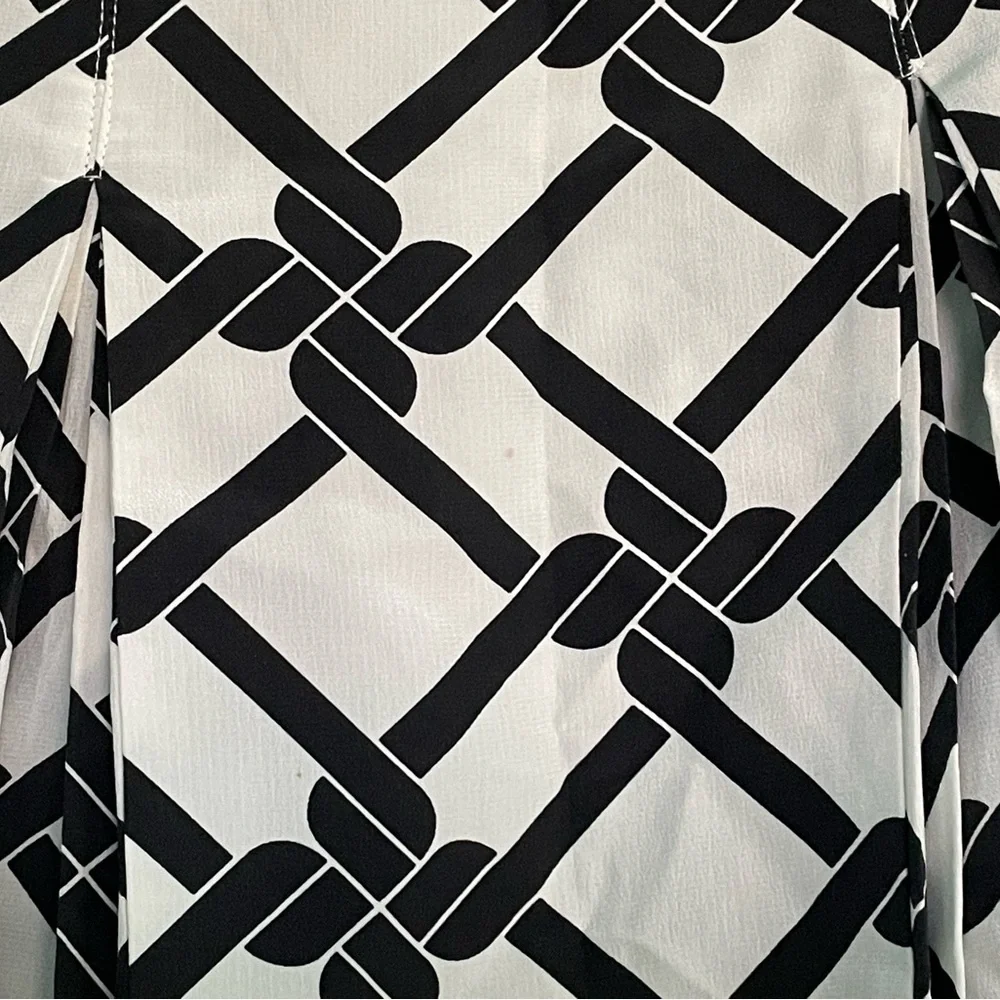 2/$40  100% Silk Skirt with Crochet Hem - Picture 4 of 7